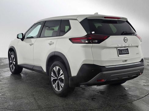 Used 2023 Nissan Rogue SV image 6
