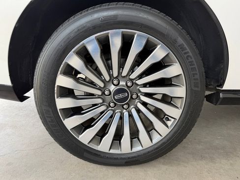 Used 2018 Lincoln Navigator Reserve w/ Technology Package AWD/4WD image 74