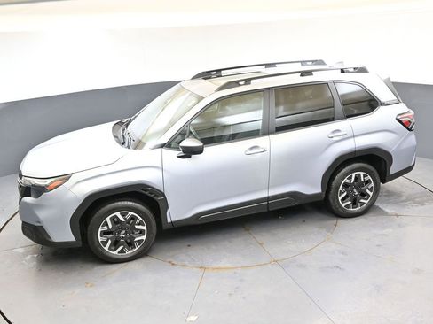 Certified 2025 Subaru Forester Premium AWD/4WD image 38