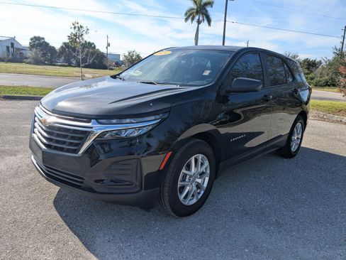 Used 2024 Chevrolet Equinox LS w/ Driver Confidence II Package FWD image 8