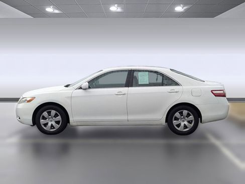 Used 2007 Toyota Camry LE image 2