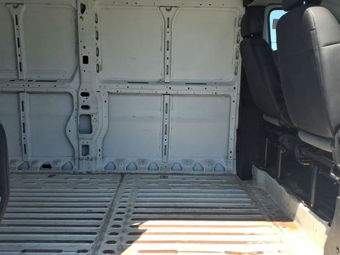 Used 2025 RAM ProMaster 2500 w/ Convenience Group FWD image 16