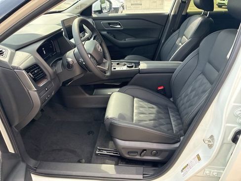 New 2026 Nissan Rogue Platinum AWD/4WD image 9