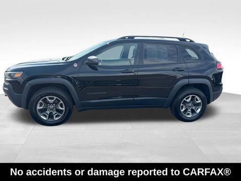 Used 2019 Jeep Cherokee Trailhawk w/ Cold Weather Group AWD/4WD image 2