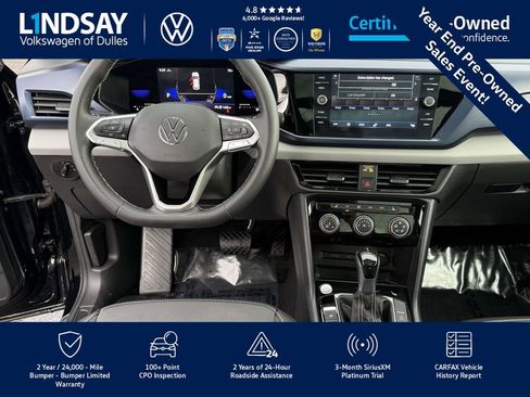 Certified 2023 Volkswagen Taos SE w/ Panoramic Sunroof Package image 11