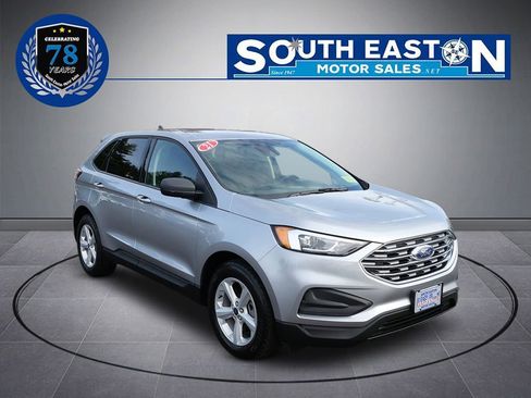 Used 2021 Ford Edge SE w/ Cargo Accessory Package image 2