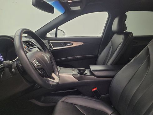 Used 2016 Lincoln MKX Premiere image 17