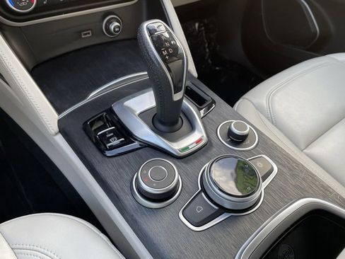 Used 2020 Alfa Romeo Stelvio Sprint w/ Nero Edizione image 22