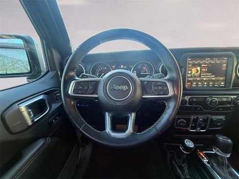 Used 2022 Jeep Wrangler Unlimited Sahara image 13