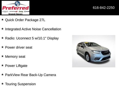 Used 2024 Chrysler Pacifica Touring-L image 6