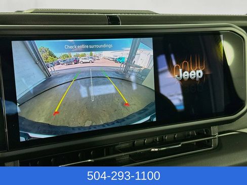 Used 2026 Jeep Wrangler Unlimited Rubicon AWD/4WD image 15