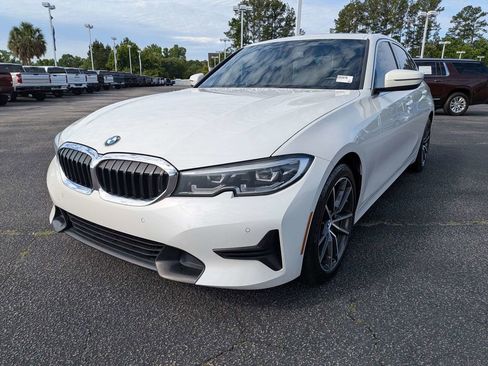 Used 2020 BMW 330i Sedan w/ Convenience Package RWD image 11