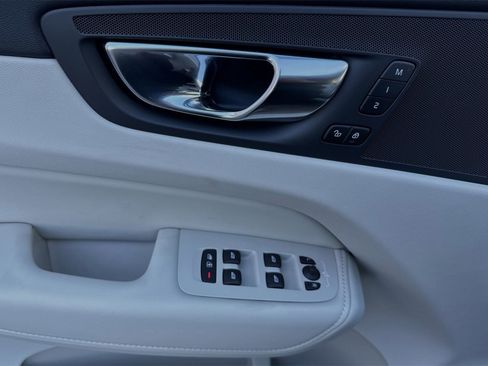 Certified 2025 Volvo XC60 T8 Plus w/ Protection Package Premier image 12