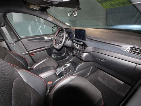 Used 2025 Ford Escape ST-Line Elite w/ Class II Trailer Tow Package image 19