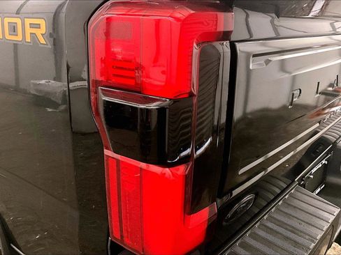 Used 2024 Ford F350 Platinum w/ Tremor Off-Road Package image 28