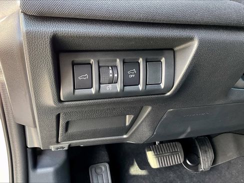 New 2025 Subaru Outback Premium image 18