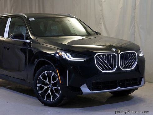 New 2026 BMW X3 xDrive30 w/ Convenience Package image 2