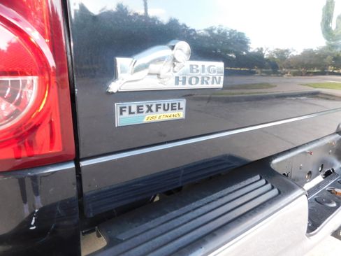 Used 2008 Dodge Ram 1500 Truck SLT image 28