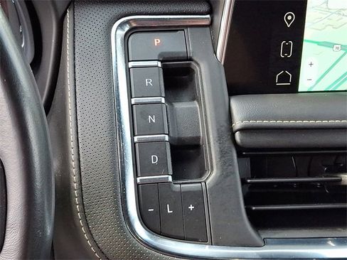 Used 2023 GMC Yukon XL SLT image 15