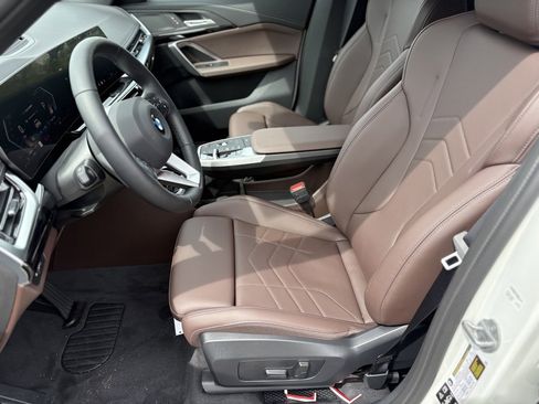 Used 2025 BMW X1 xDrive28i w/ Convenience Package image 13