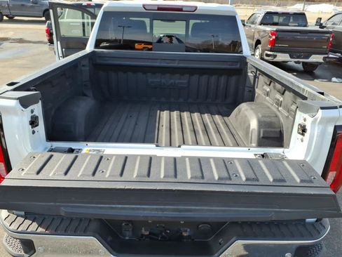 Used 2019 GMC Sierra 1500 SLT w/ SLT Premium Plus Package AWD/4WD image 14