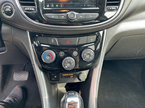 Used 2019 Chevrolet Trax Premier image 16