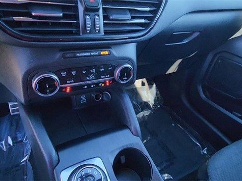 Used 2023 Ford Escape ST-Line image 25