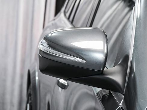 Used 2025 Mercedes-Benz GLS 450 4MATIC image 80