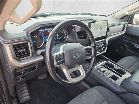 Used 2024 Ford Expedition XLT RWD image 10
