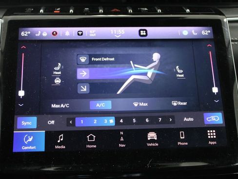 Used 2023 Jeep Grand Cherokee Limited w/ Black Appearance Package image 33