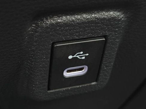 Used 2025 Toyota Corolla LE FWD image 28