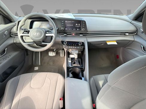 New 2026 Hyundai Elantra SEL Sport Premium image 2