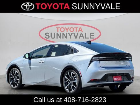 Used 2026 Toyota Prius Plug-In Hybrid w/ Limited Premium Package FWD image 7