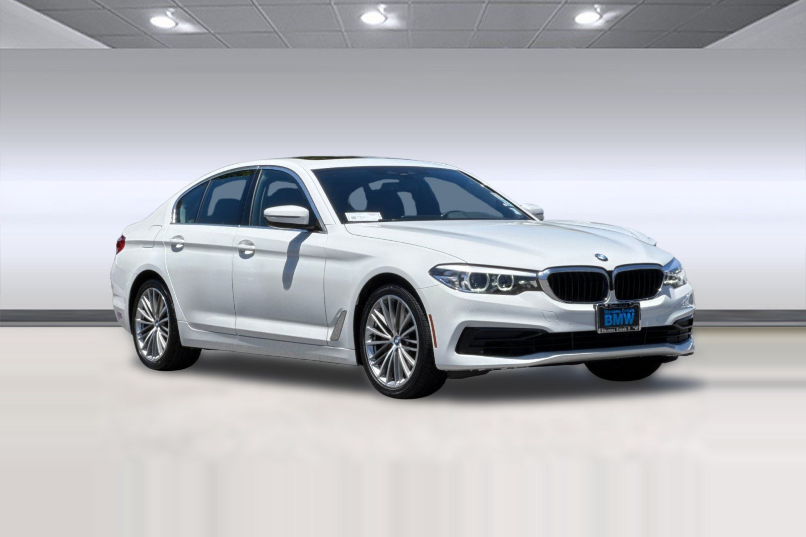 Used 2019 BMW 530e w/ Convenience Package RWD image 6