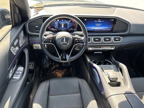 Used 2025 Mercedes-Benz GLE 450e 4MATIC image 9