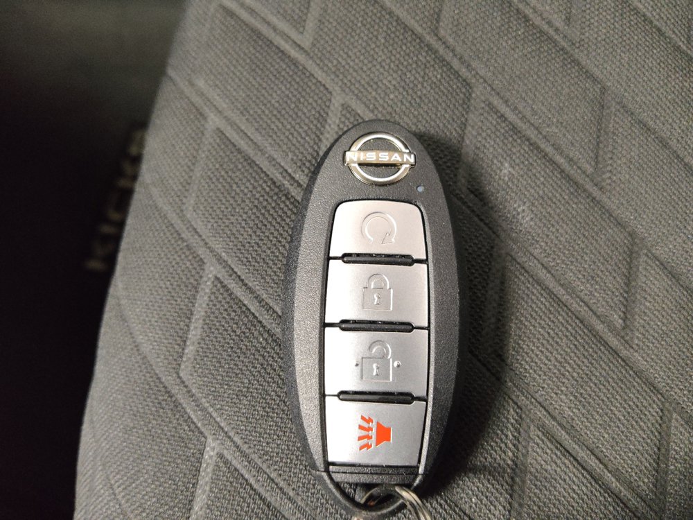 Used 2022 Nissan Kicks SV w/ Interior Electronics Package FWD image 32