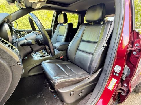 Used 2021 Jeep Grand Cherokee Limited AWD/4WD image 14