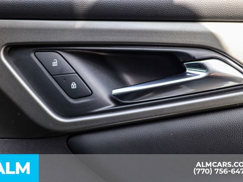 Used 2025 Chevrolet Traverse LT w/ Enhanced Driving Package image 49