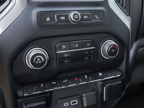 Used 2024 Chevrolet Silverado 2500 Custom w/ Custom Value Package image 17