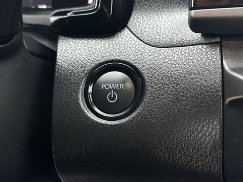 Certified 2025 Toyota Camry SE image 31