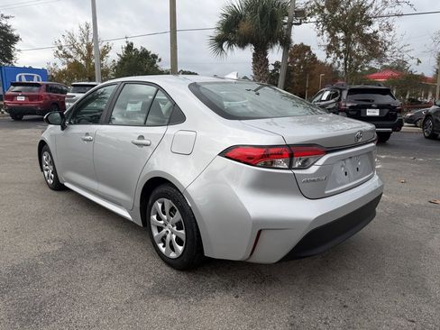 Used 2024 Toyota Corolla LE image 4