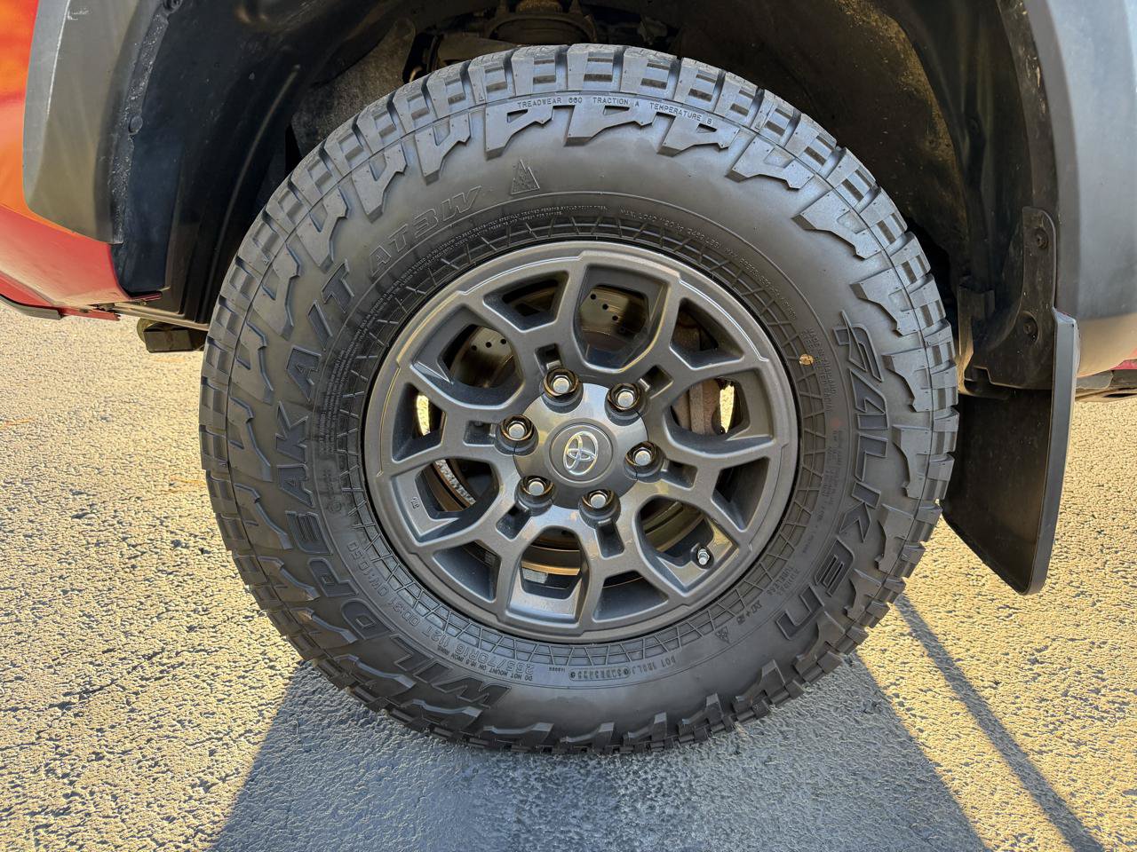 Used 2017 Toyota Tacoma SR5 w/ Tow Package AWD/4WD image 21