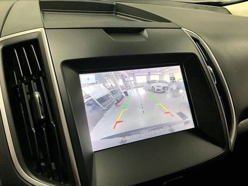 Used 2020 Ford Edge SEL image 24