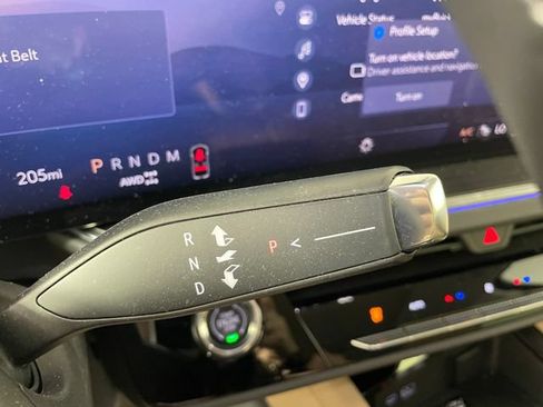 Certified 2025 Buick Envision Preferred AWD/4WD image 10