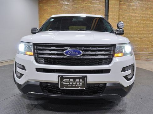 Used 2017 Ford Explorer 4WD Police Interceptor image 3