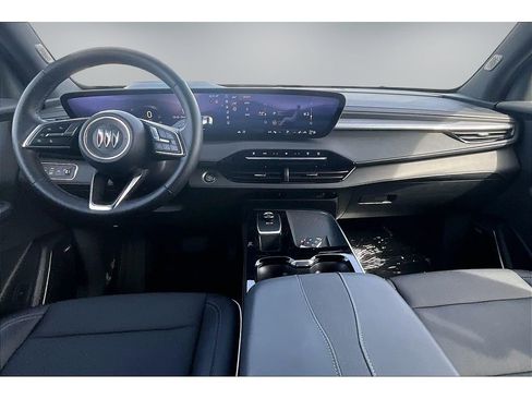 Used 2025 Buick Enclave Preferred image 7