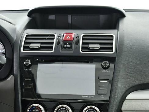 Used 2017 Subaru Forester 2.5i Premium w/ All-Weather Package image 9