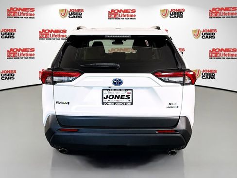 Certified 2020 Toyota RAV4 XLE w/ All Weather Liner Package image 15