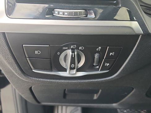 Used 2021 BMW X3 xDrive30i w/ Convenience Package image 25