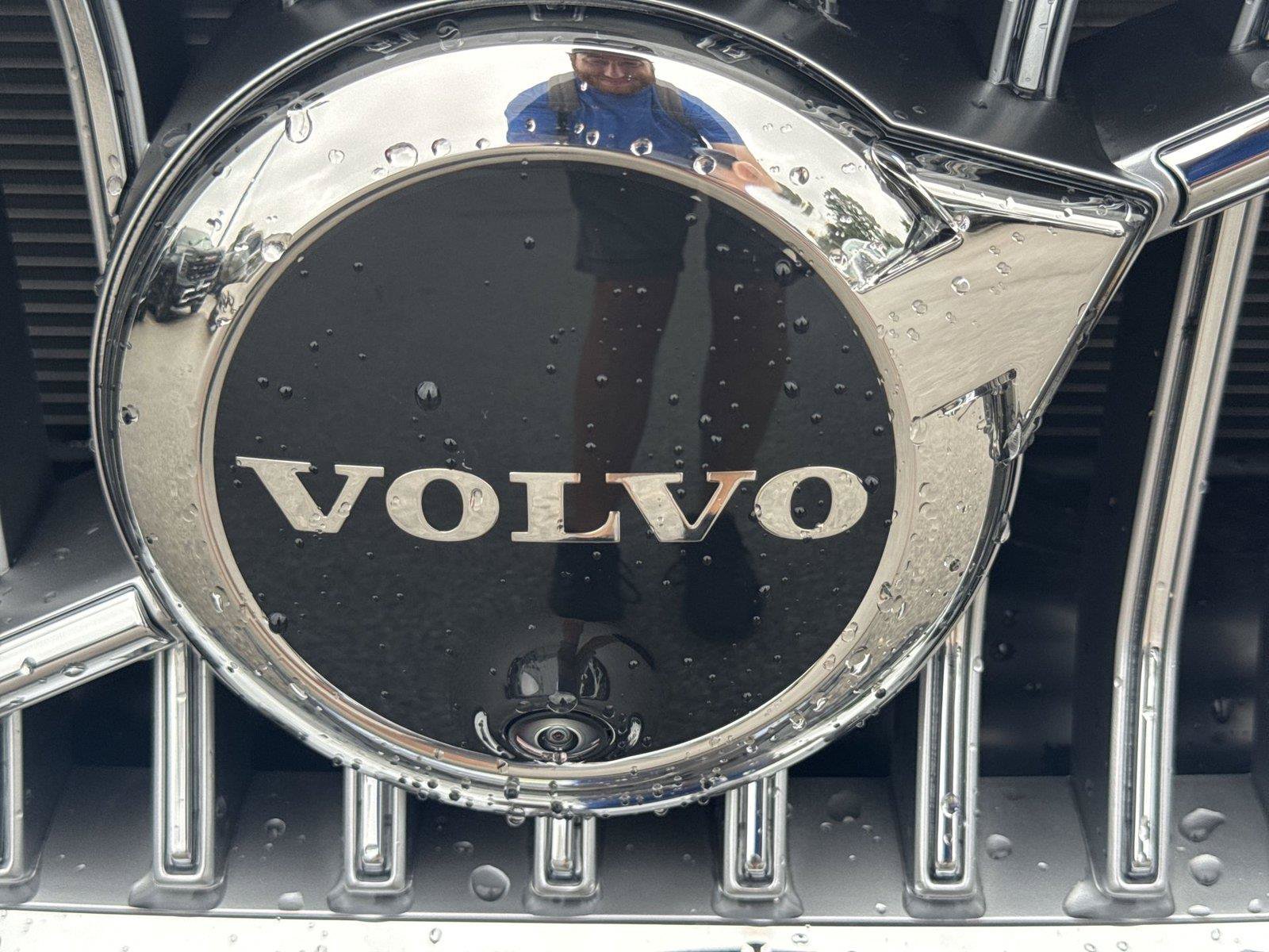 Used 2025 Volvo S90 B6 Plus AWD/4WD image 31